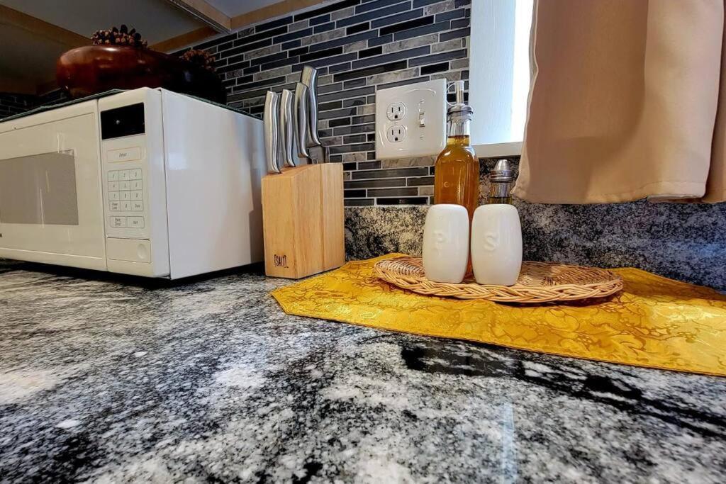 Unique & Peaceful Boston Home Εξωτερικό φωτογραφία