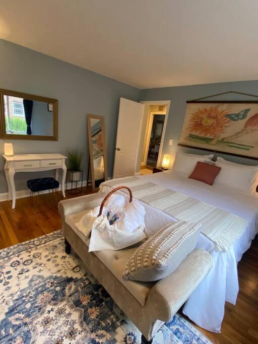 Unique & Peaceful Boston Home Εξωτερικό φωτογραφία