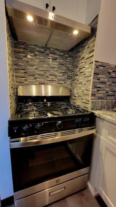 Unique & Peaceful Boston Home Εξωτερικό φωτογραφία