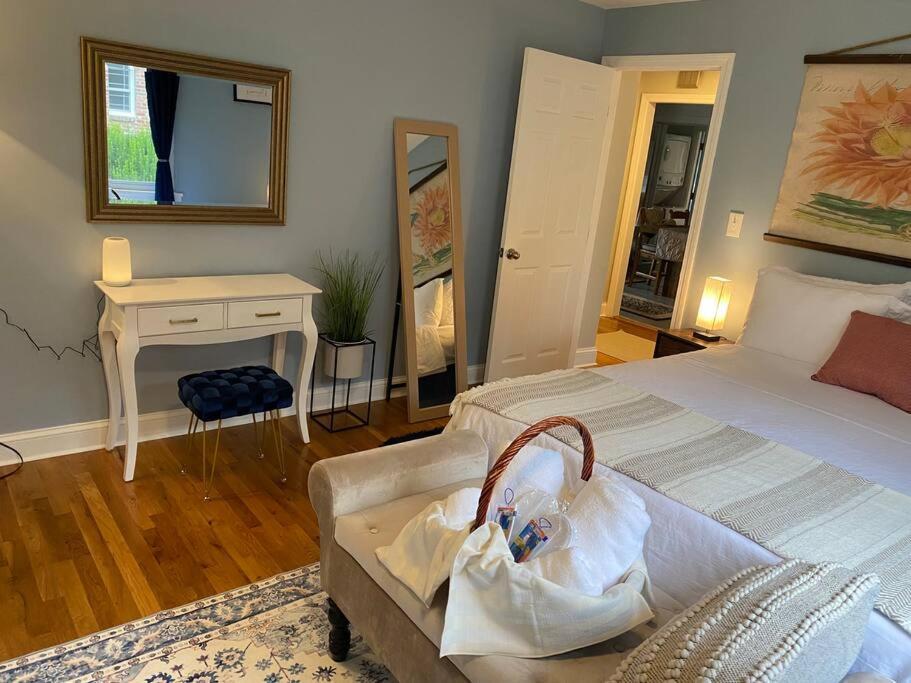 Unique & Peaceful Boston Home Εξωτερικό φωτογραφία