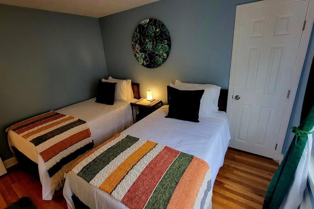 Unique & Peaceful Boston Home Εξωτερικό φωτογραφία
