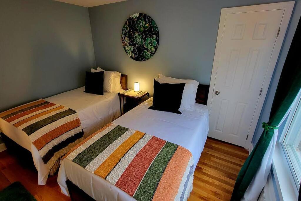 Unique & Peaceful Boston Home Εξωτερικό φωτογραφία