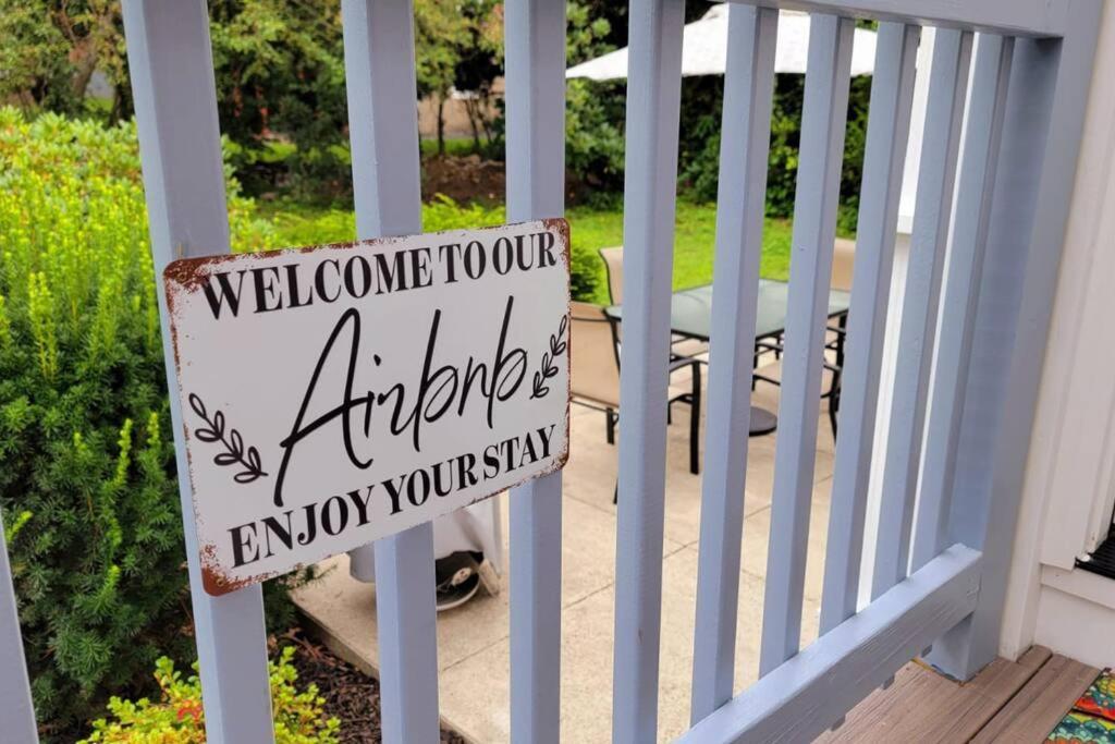 Unique & Peaceful Boston Home Εξωτερικό φωτογραφία