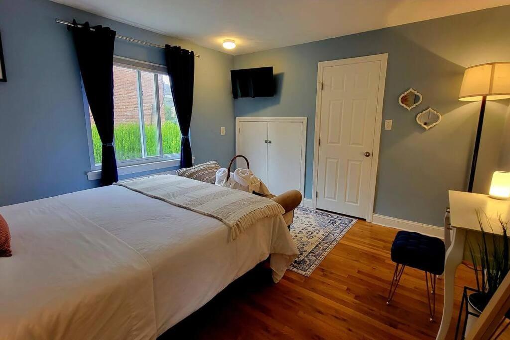 Unique & Peaceful Boston Home Εξωτερικό φωτογραφία